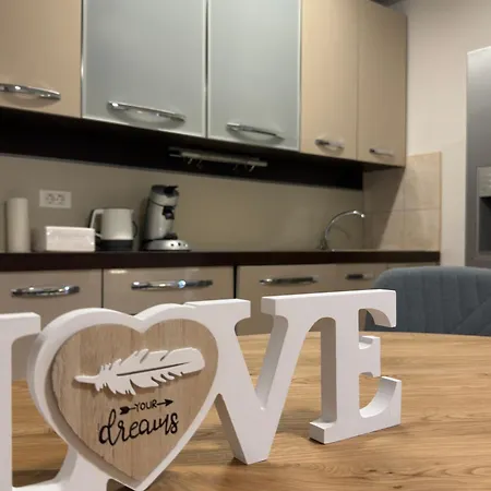 Valentinas Garden * سبليت