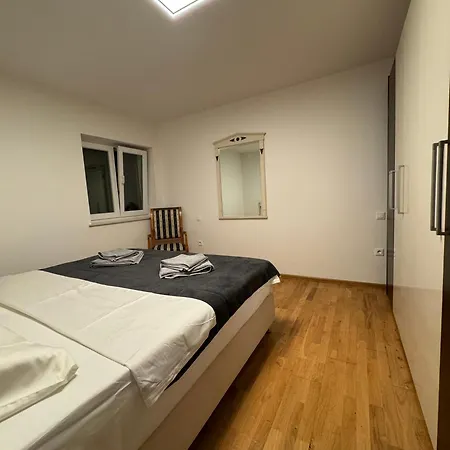 Valentinas Garden Appartement *