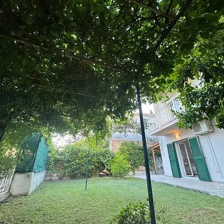 Valentinas Garden Appartement *