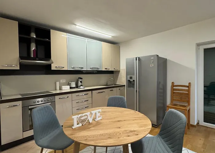 Apartamento Valentinas Garden Split